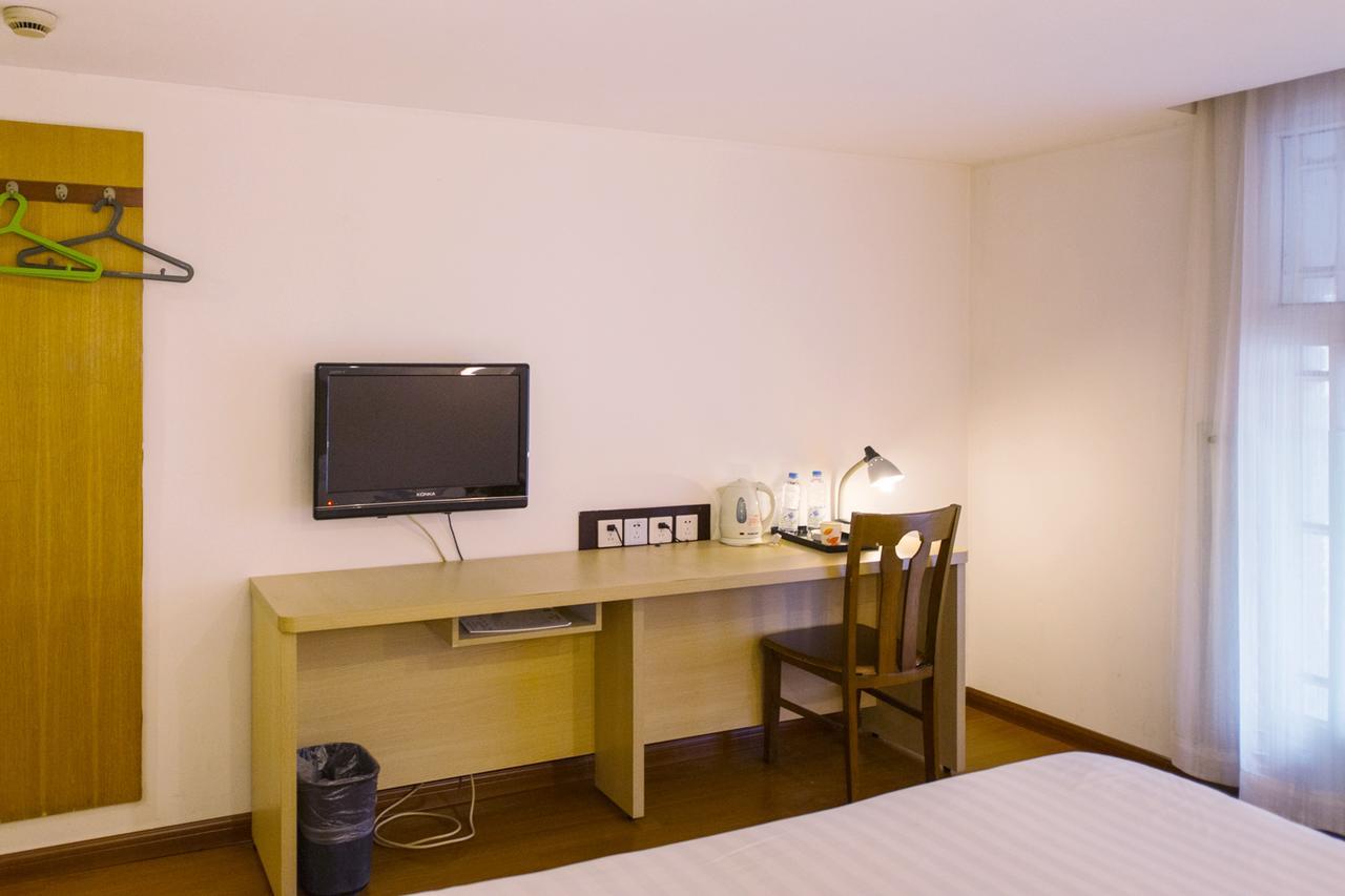 Motel Shanghai Pudong Avenue Yangpu Bridge Exterior photo